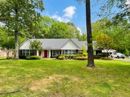 2831 Hillcrest Circle