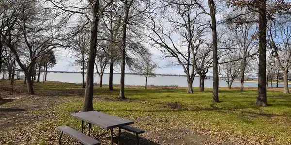 Lot 32 Embarcadero