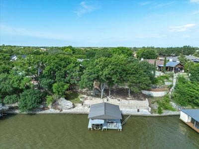 1509 Lakeview Court
