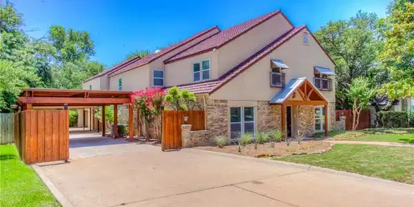 8805 Random Road