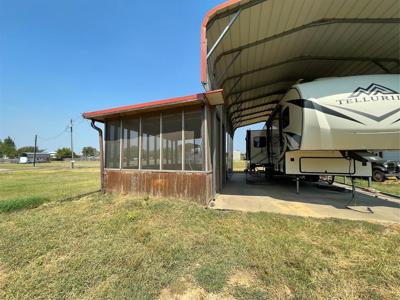 Lot 366 Comanche