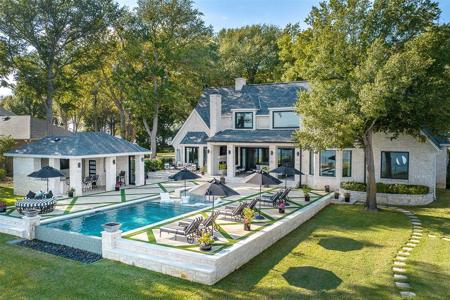 38 Island Drive