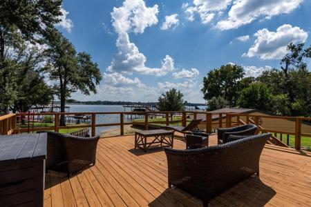 301 Lake Front Drive