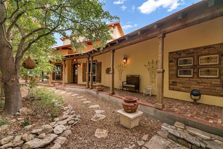 3105 Cliffview Court