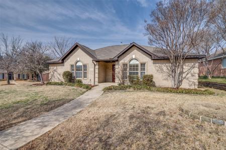 510 Bending Oaks Trail