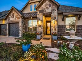 3326 Starling Drive
