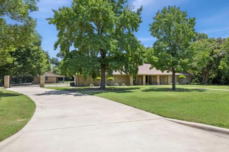 660 Sorita Circle