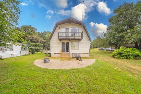 240 Overlook Trail
