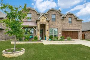 733 Larkspur Lane