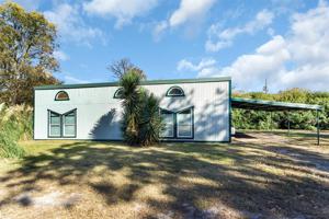 863 Oak Leaf Trail