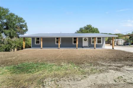 537 County Road 1743