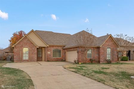 4021 Elizabeth Lane