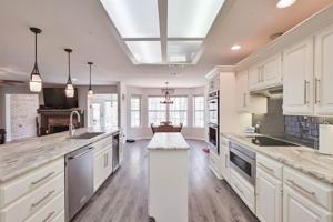1921 Rose Pointe