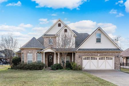 256 Saint Andrews Drive E