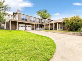 5205 Fairway Circle