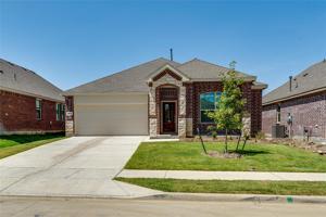 1833 Lake Grove Drive