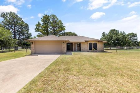 3711 Acorn Run