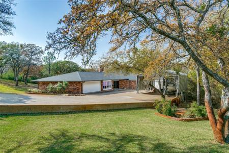 26 Horseshoe Drive