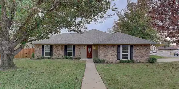 8800 Greenhaven Drive