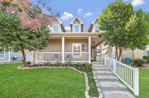 1120 Oakcrest Drive