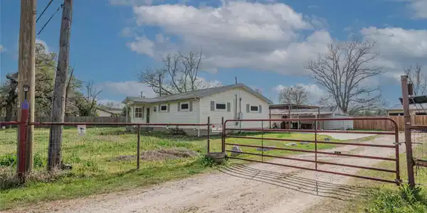 900 Silver Creek Azle Road