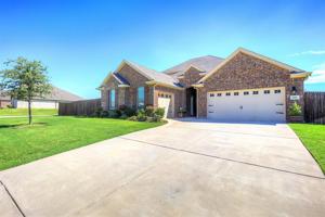 621 Woodridge Drive