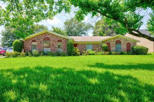 102 Sherwood Drive