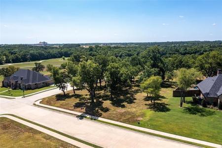 3900 Saddle Creek