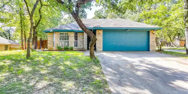 700 Oak Park Drive