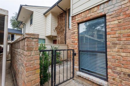 6646 E Lovers Lane