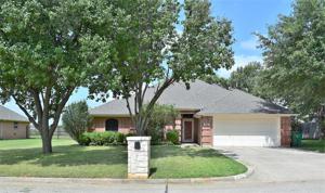805 Shady Oaks Drive