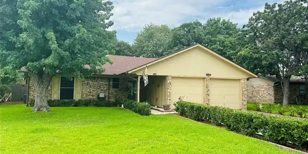 113 Pecan Street