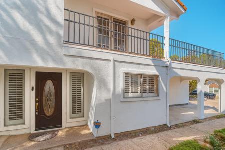 3109 Lakeside Drive
