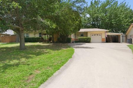 3411 Lakeview Drive