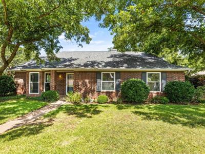 8900 Madewood Court