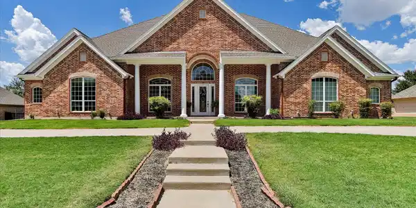 3932 Stoneshire Court