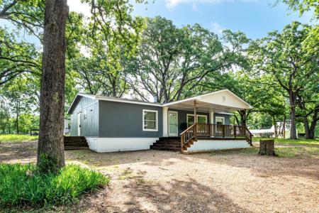 102 Lakewood Drive