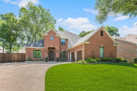 820 Glen Garry Drive