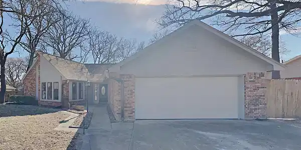 404 Greenleaf Drive