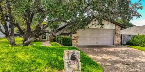 604 Harbor Circle