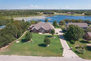 1432 Lakeside Trail