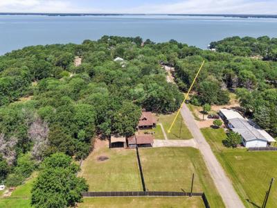 377 Southern Oaks Drive