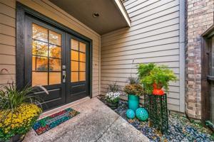 6828 E Northwest Highway