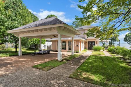 5337 S Lakeshore Drive
