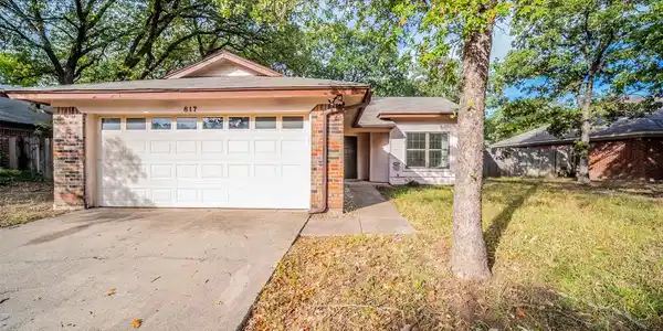 817 Meadowcrest Drive