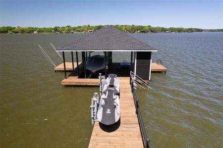 11186 Lakeside Lane