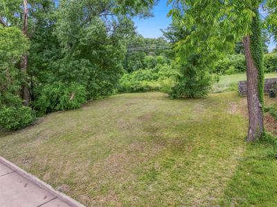 5101 Edgewater Drive