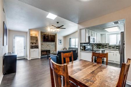 6646 E Lovers Lane