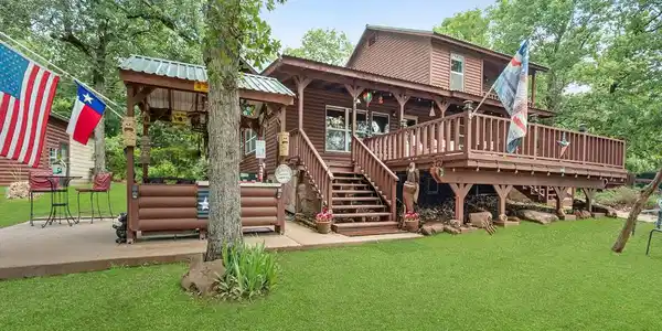 183 Kingswood Drive