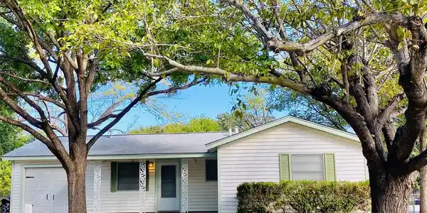 336 Shoreline Drive